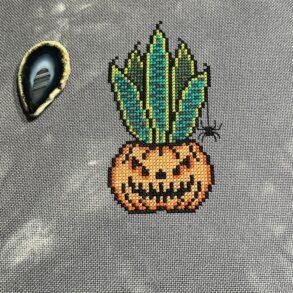 Halloween cacti cross stitch pattern by Smasterilli 3 #smasterilli #crossstitch #crossstitchpattern #halloweencrossstitch #halloweengift #cactuscrossstitch