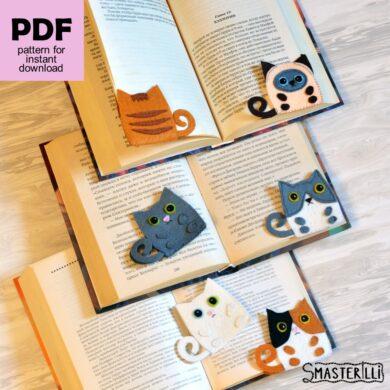 Felt cat corner bookmarks set, felt sewing patterns and tutorials with photos and instructions by Smasterilli. Digital cross stitch pattern for instant download. Cat Lover's Gift idea for handmade craft, Felt craft design, sewing for beginners. #smasterilli #feltpattern #sewingpattern #feltornament #feltcraft #catbookmark #cornerbookmark #feltbookmark