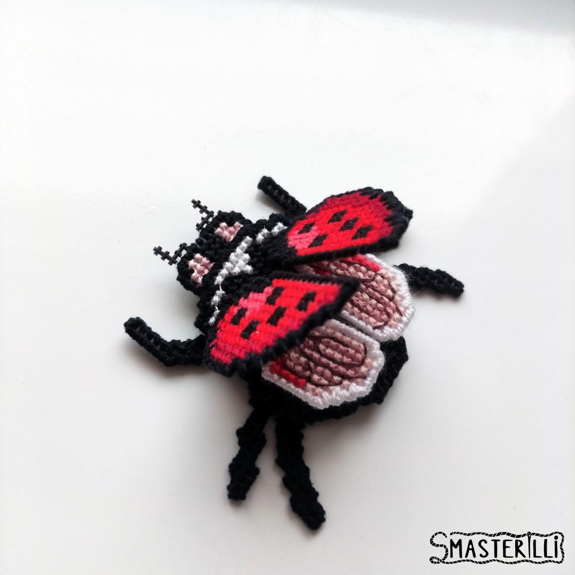 Ladybug cross stitch pattern for plastic canvas PDF , 3D insect with wings pattern and tutorial by Smasterilli. Digital cross stitch pattern for instant download. Plastic Canvas Project