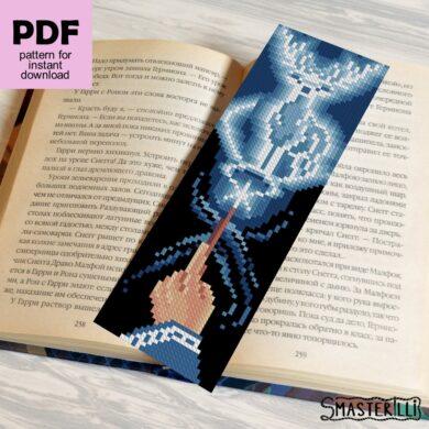 Magic deer patronus bookmark cross stitch pattern PDF by Smasterilli. Digital cross stitch pattern for instant download. easy cross stitch for beginners. Book Lover's Craft #smasterilli #crossstitch #crossstitchpattern #bookmarkcrossstitch #patronus #deer crossstitch
